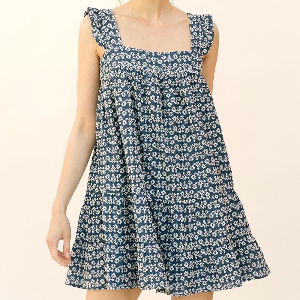 Storia size small blue daisy embroidered mini dress with pockets